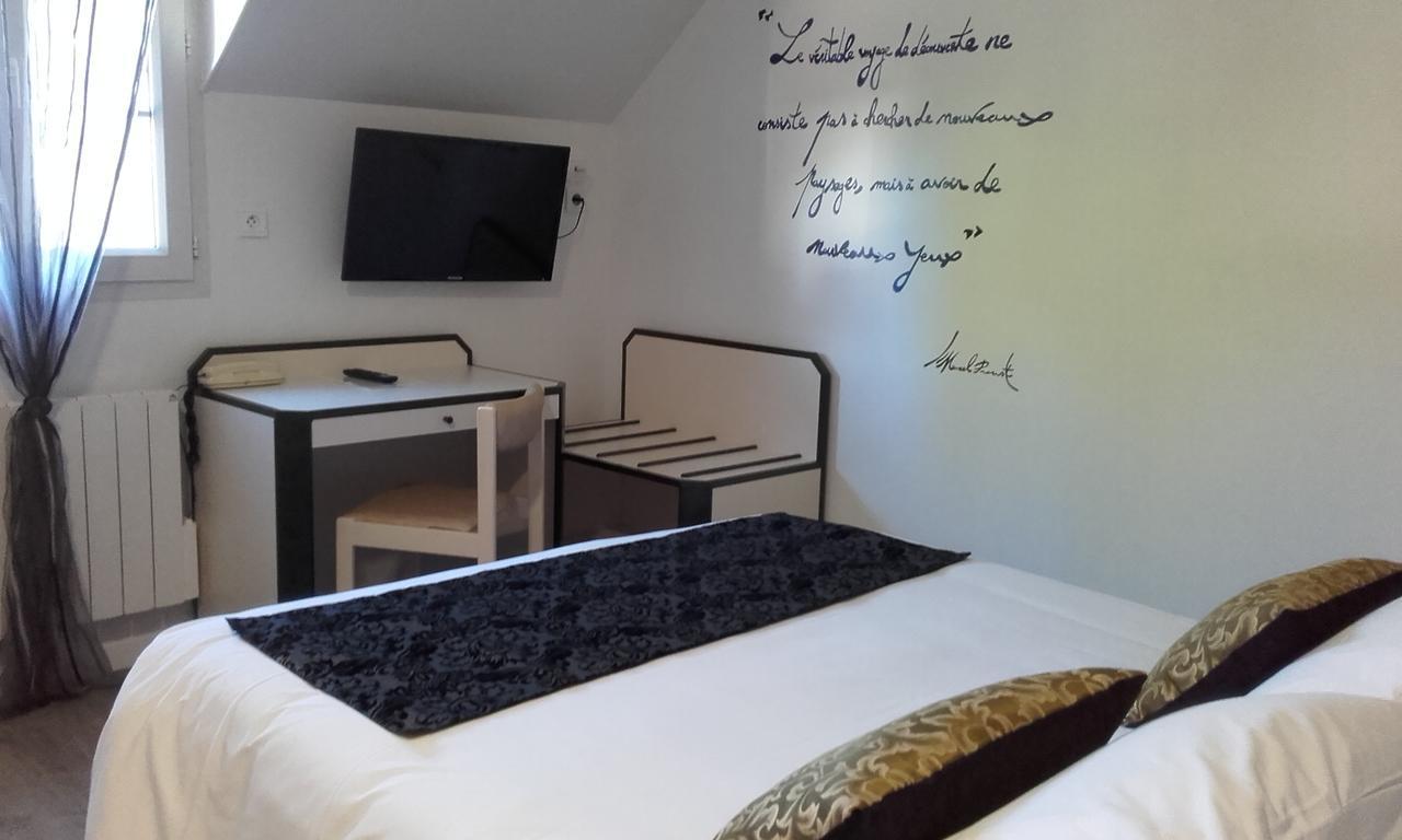 Logis Hotel "Ici M'Aime" Rouvray  Экстерьер фото